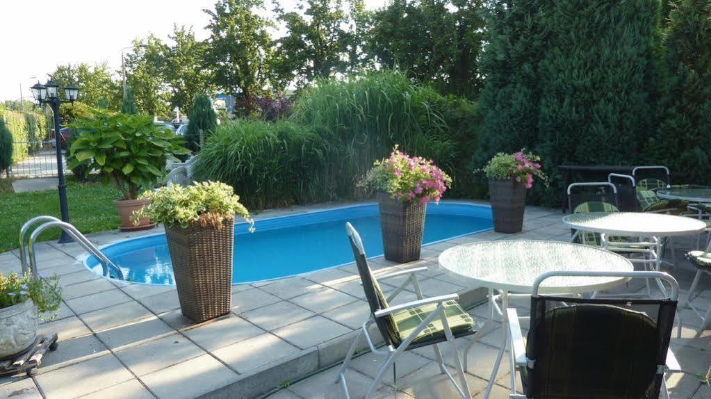 Pension Hartmann Görlitz Exteriör bild